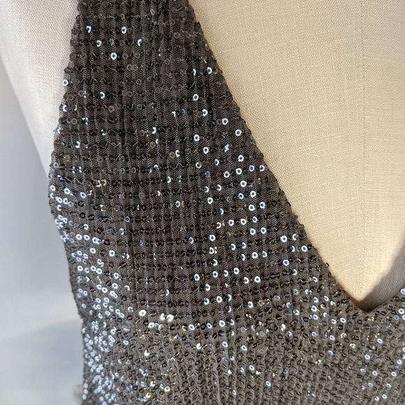 Express sequin backless top - Picture 3 of 5